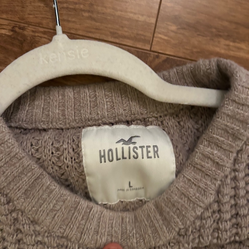 Sweater - Picture 4 of 4